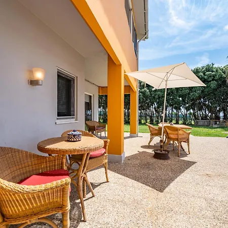 Wake Up With The Sea Breeze- With Pool 4 Konukevi